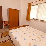 Apartment Rov 894