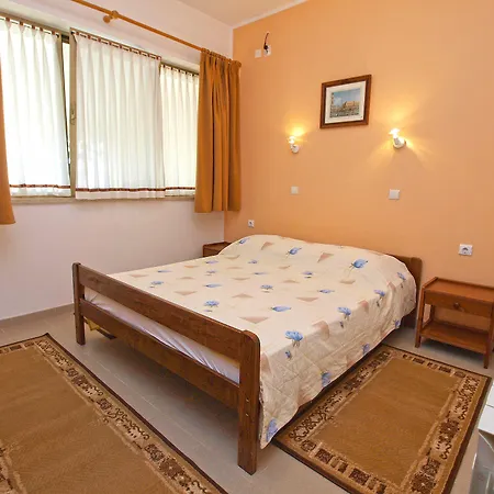 Rov 894 Apartman *